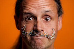 "Kunst & Küche" - Kabarett mit Philipp Weber "Futter" - inkl. 3-Gang Menü (Bild für) "Kunst & Küche" - Kabarett mit Philipp Weber "Futter" - inkl. 3-Gang Menü