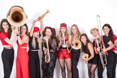 (Bild für) Musiksommer am WKW - Desperate Brasswives - GAWOI!
